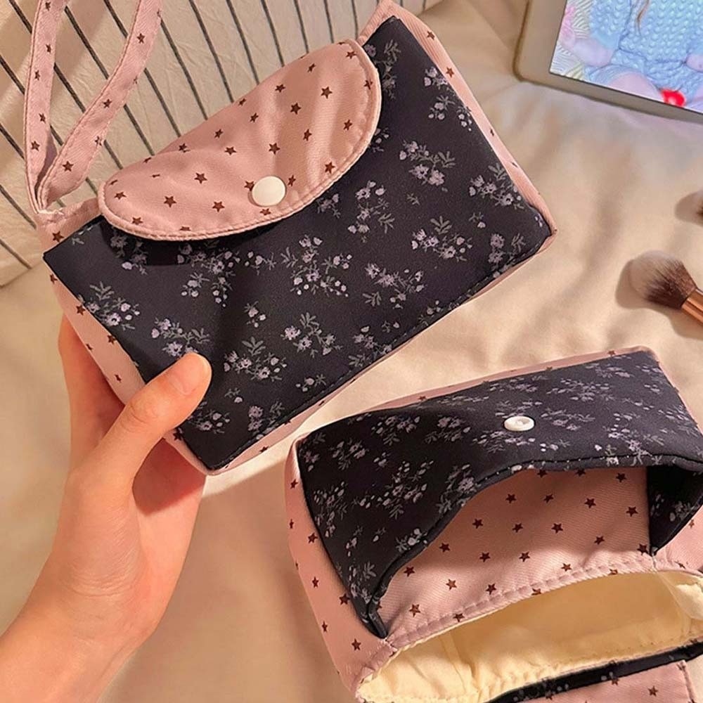 Purple Print Floral Makeup Bag - огляд і ціна Korean Lifestyle & Kids Boutique Photos